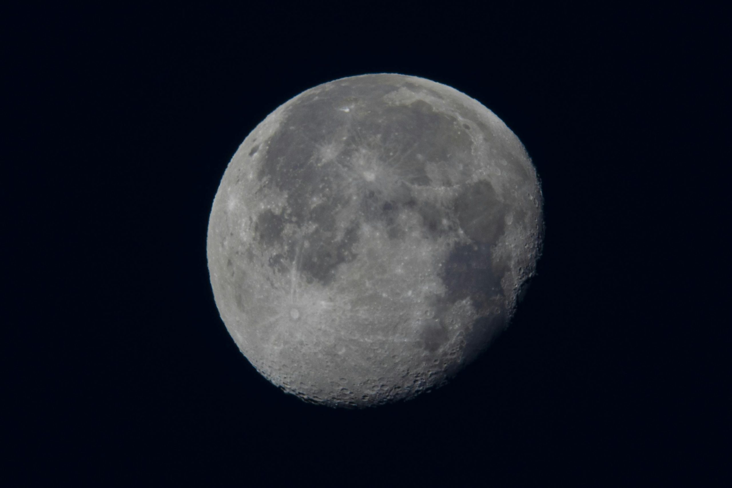 Un espectáculo natural: 2026 inicia con luna llena